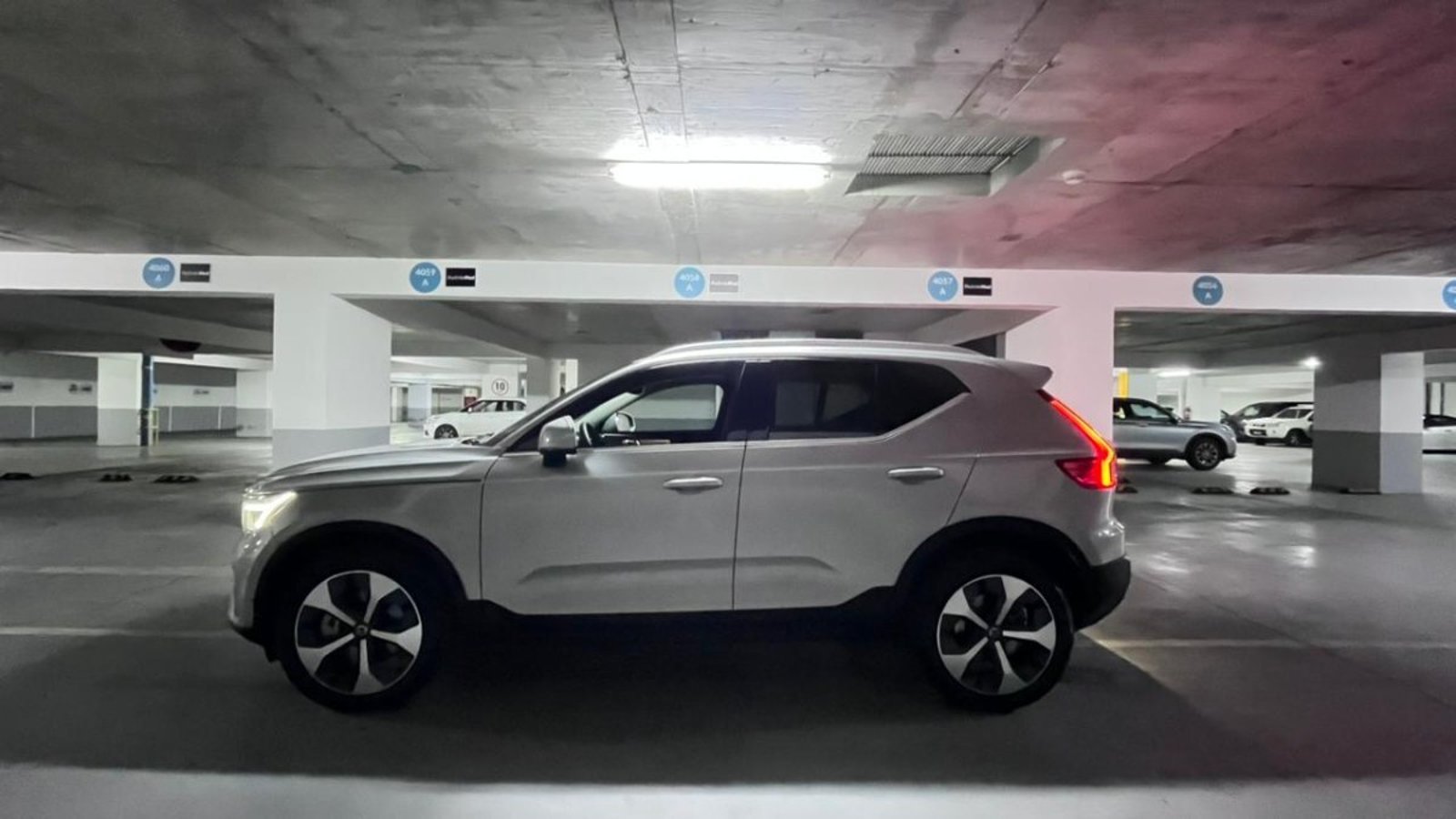 Volvo XC40 B4 Plus 2.0 AUT 2023 - Imagen 6 de 10