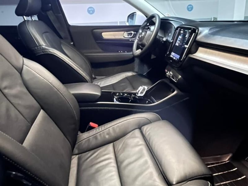 Volvo XC40 B4 Plus 2.0 AUT 2023 - Imagen 9 de 10