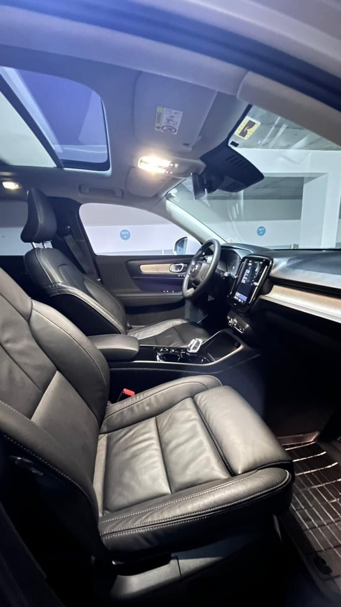 Volvo XC40 B4 Plus 2.0 AUT 2023 - Imagen 9 de 10