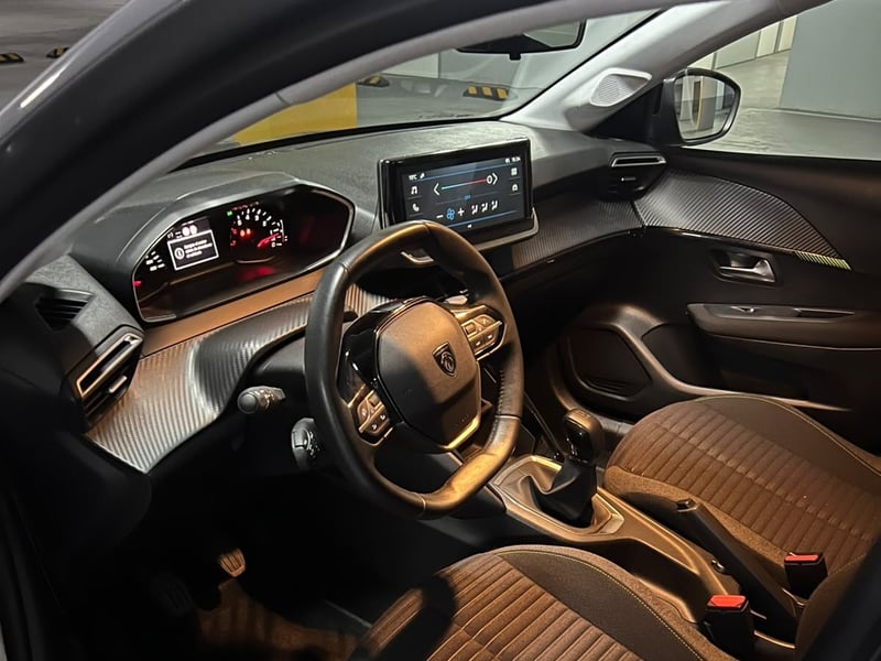 Peugeot 208 1.2 ACTIVE 2024 - Imagen 9 de 10