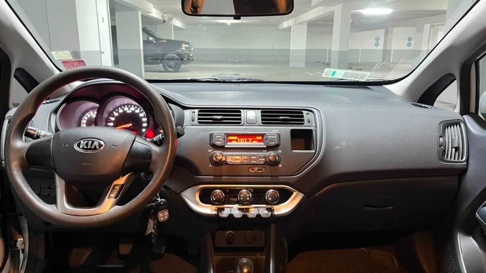 Kia RÍO 5 1.4 EX 4X2 AC DAB ABS 6MT 5P. 2015 - Imagen 5 de 10