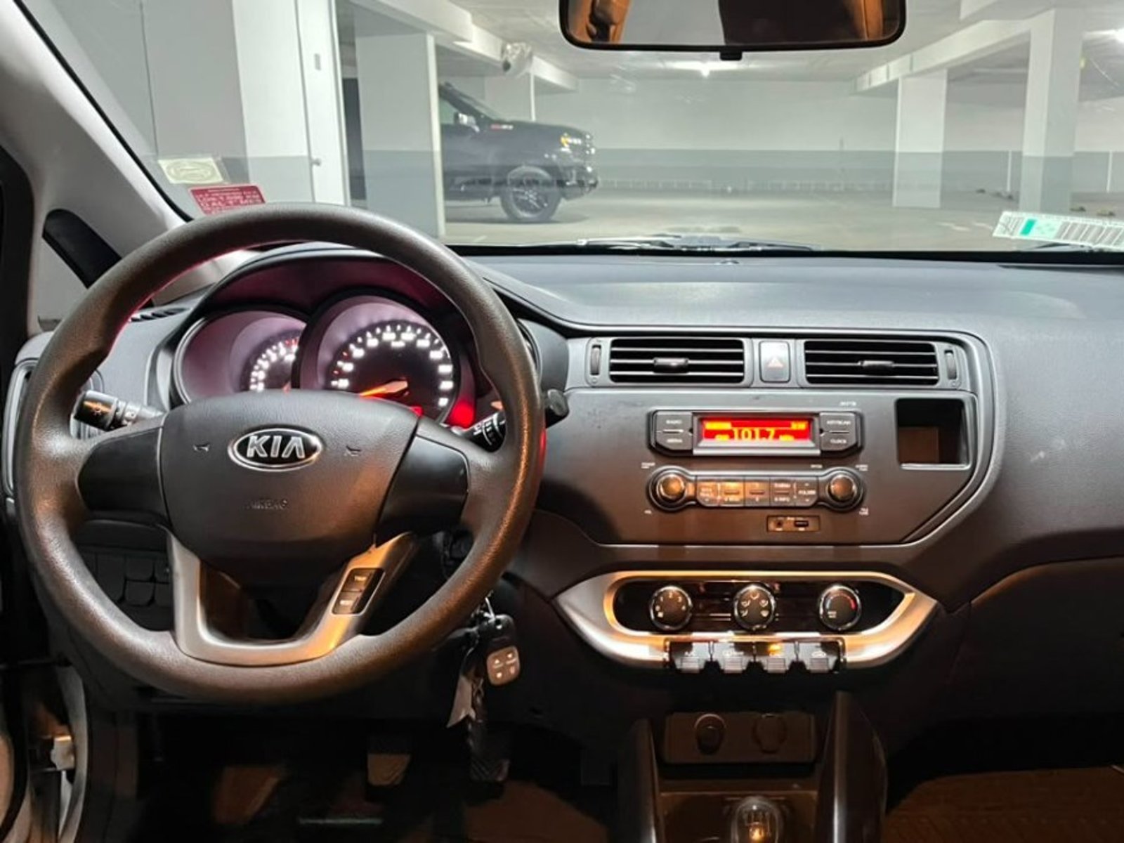 Kia RÍO 5 1.4 EX 4X2 AC DAB ABS 6MT 5P. 2015 - Foto 5 de 10