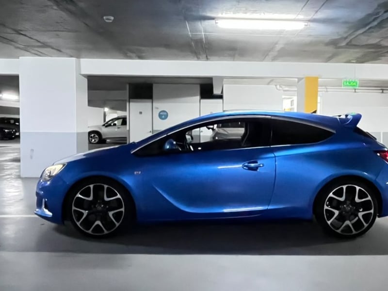 Opel ASTRA OPC 2.0 TURBO 2013 - Imagen 7 de 10