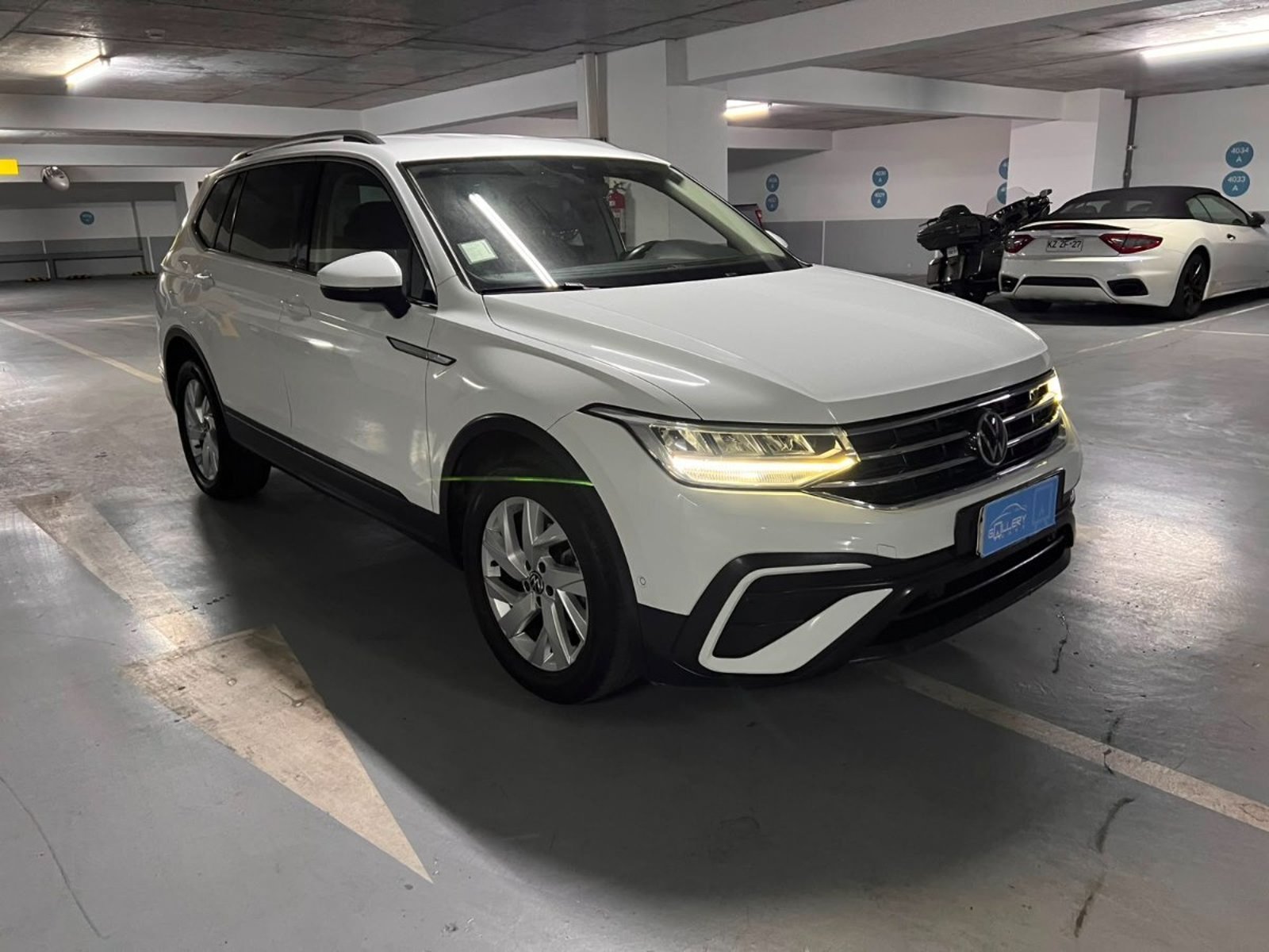 Volkswagen TIGUAN 1.4 COMFORTLINE TSI 2023 - Foto 2 de 9