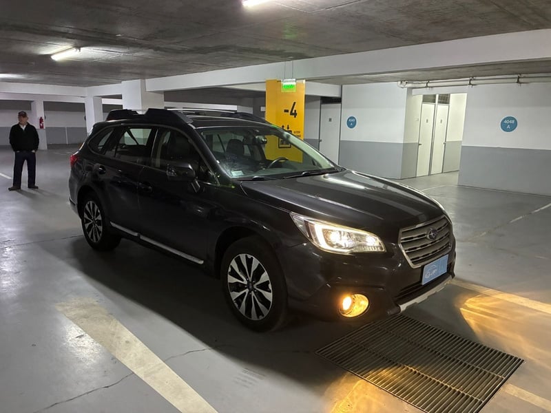 Subaru OUTBACK LIMITED 2017 - Imagen 3 de 10