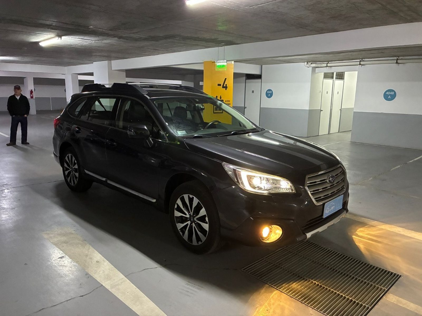 Subaru OUTBACK LIMITED 2017 - Imagen 3 de 10