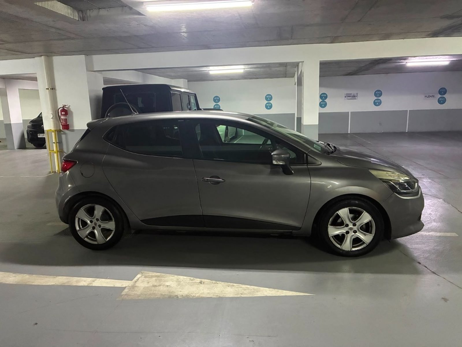 Renault CLIO 1.2 2016 - Foto 4 de 10