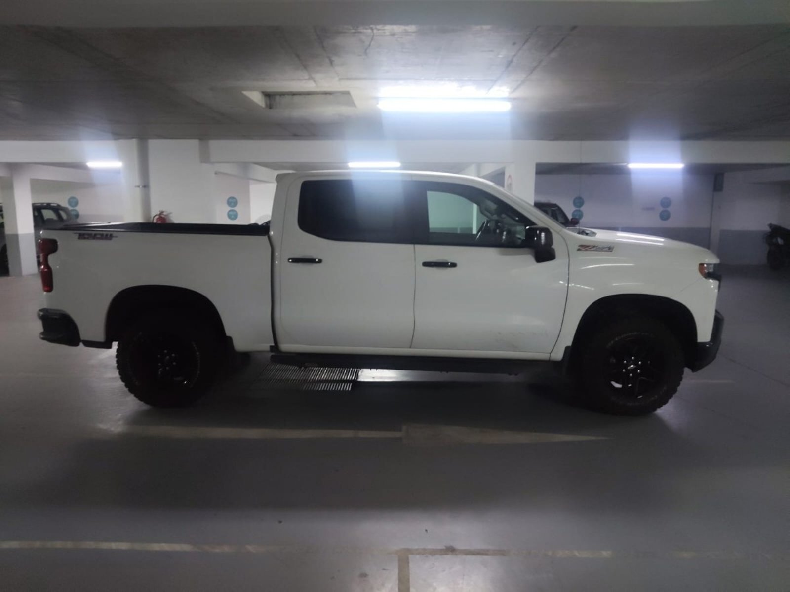 Chevrolet SILVERADO TRAIL BOSS Z71 2020 - Imagen 3 de 9