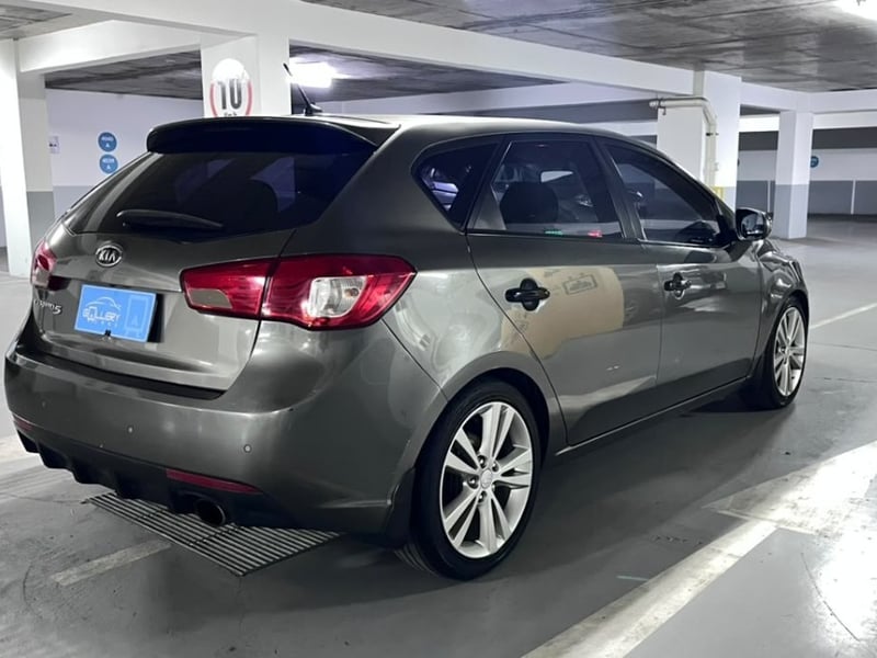 Kia CERATO 5 SX 1.6 2011 - Imagen 5 de 10