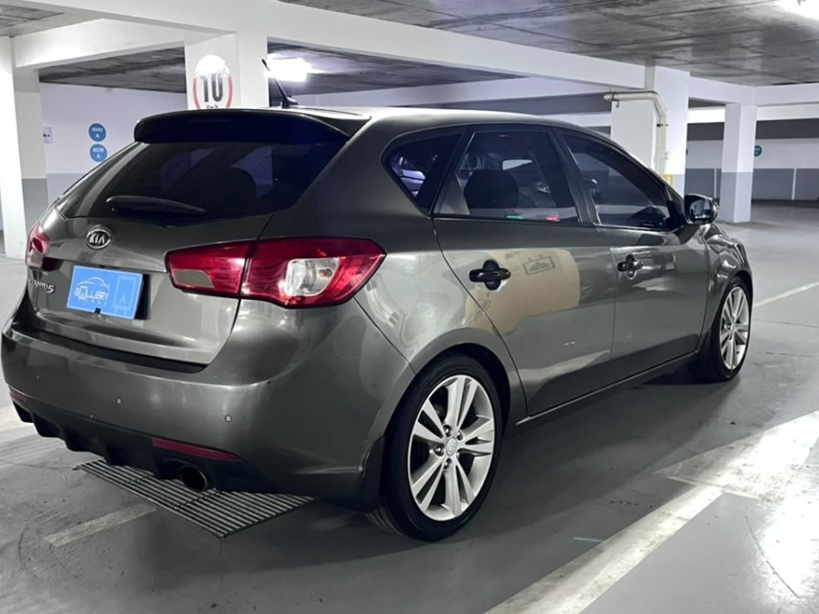 Kia CERATO 5 SX 1.6 2011 - Foto 5 de 10