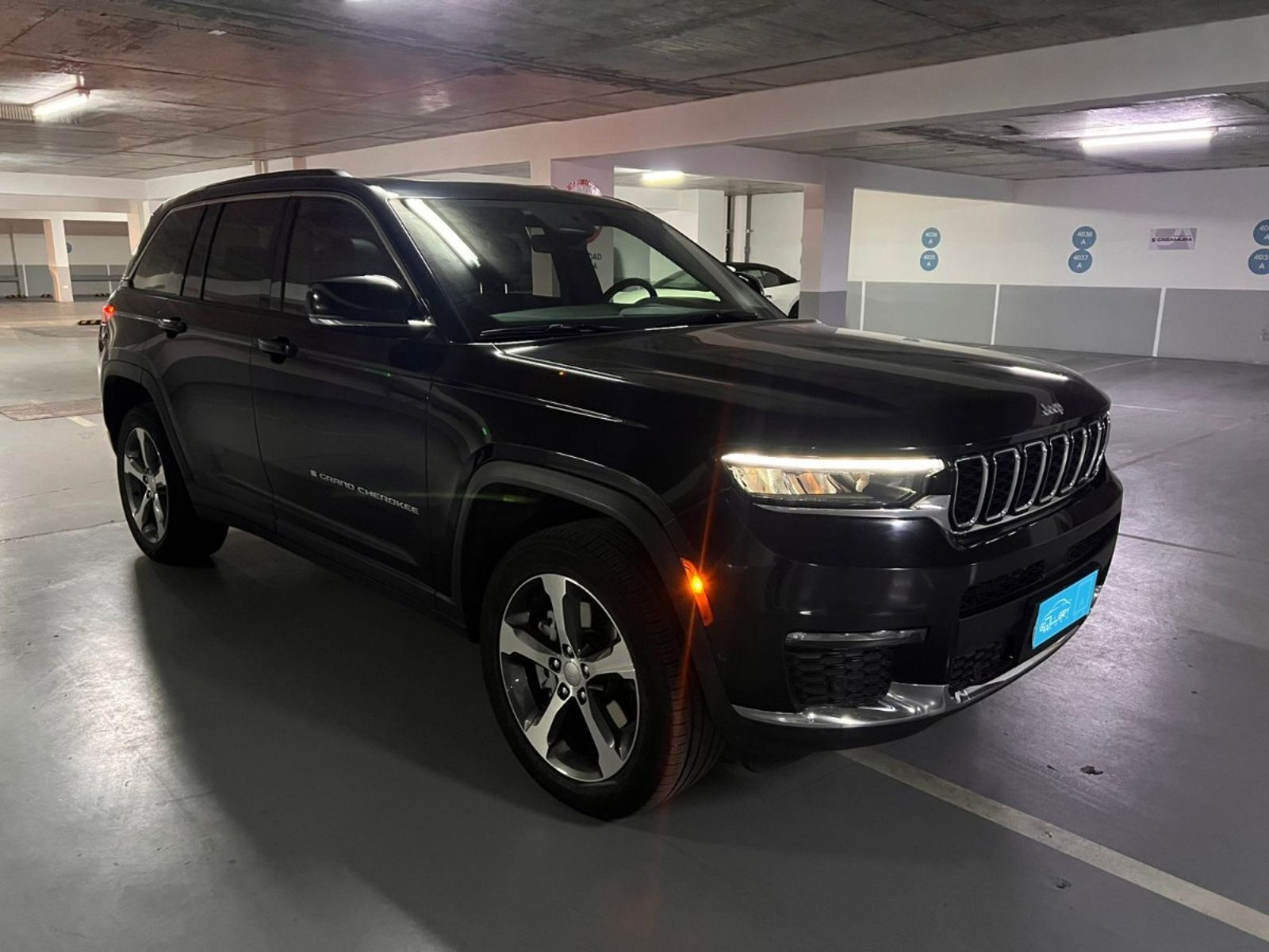 Jeep GRAND CHEROKEE 3.6 LIMITED 2025 - Foto 2 de 10