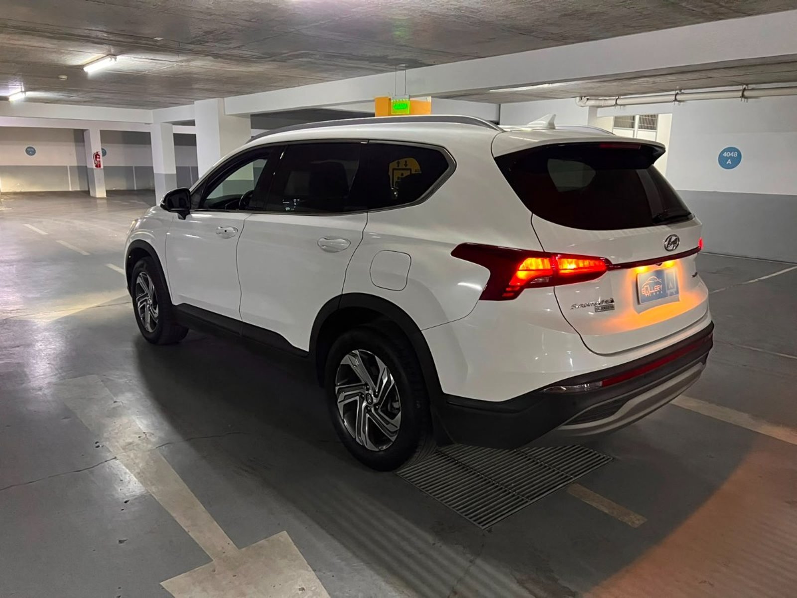 Hyundai SANTA FE 2.2 DIESEL AUTOMATICA 4x4 2024 - Imagen 6 de 10