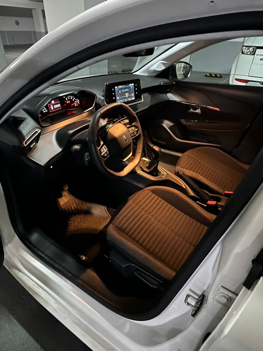 Peugeot 208 1.2 ACTIVE 2024 - Imagen 9 de 10