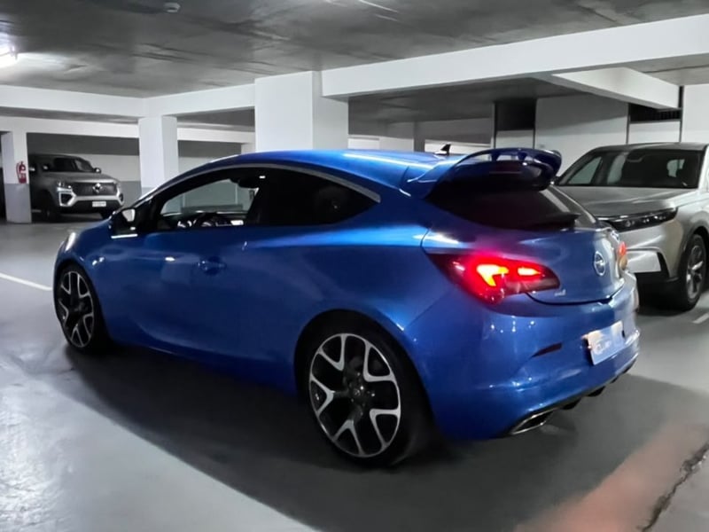 Opel ASTRA OPC 2.0 TURBO 2013 - Imagen 4 de 10
