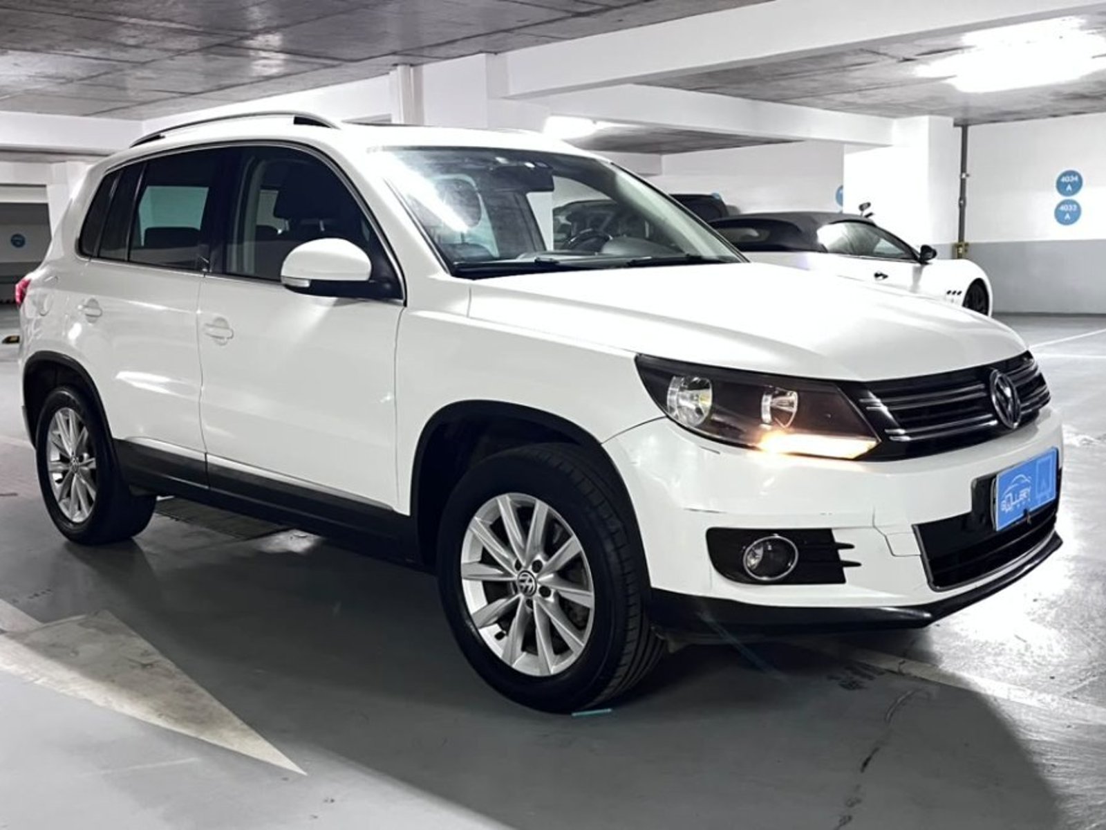 Volkswagen TIGUAN 2.0T HIGHLINE 4MOTION 2013 - Foto 2 de 10