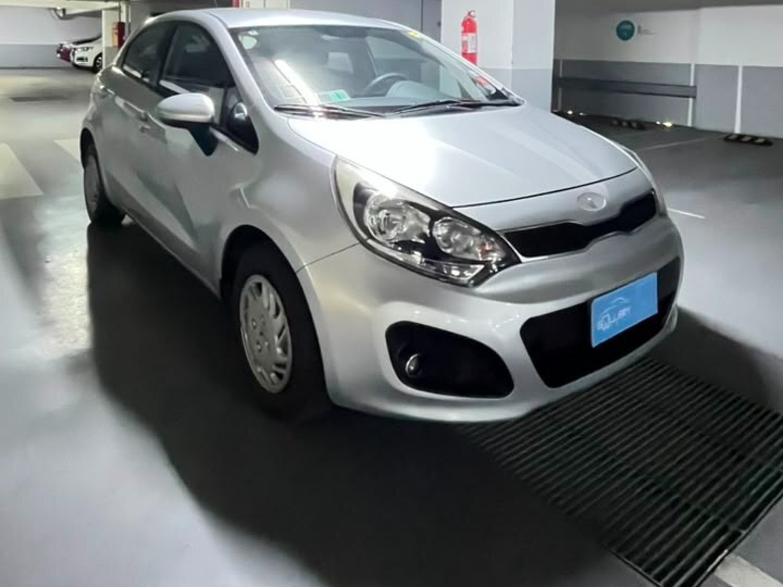 Kia RÍO 5 1.4 EX 4X2 AC DAB ABS 6MT 5P. 2015 - Foto 2 de 10