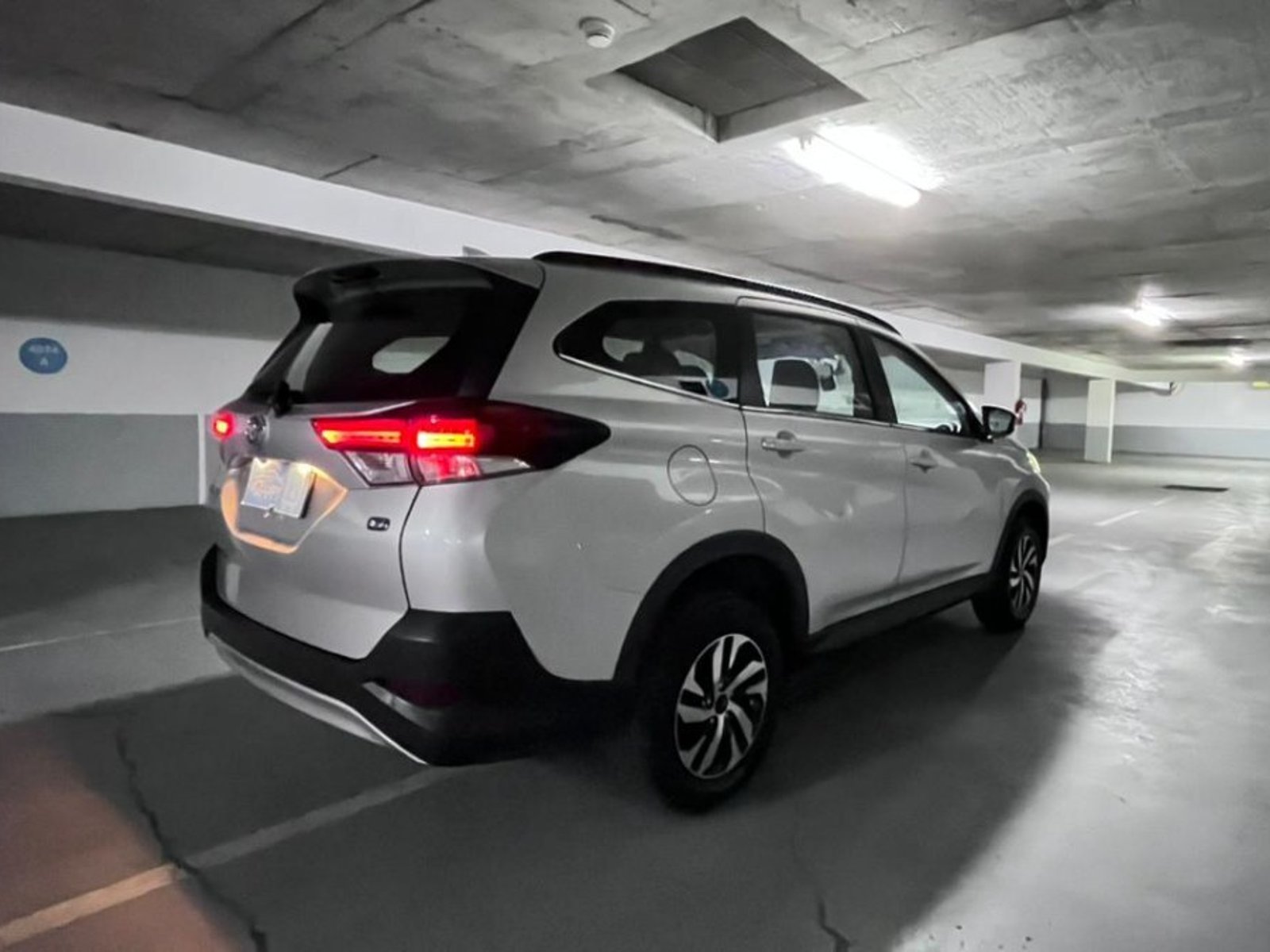 Toyota RUSH RUSH 1.5 XLI 4X2 AT 2022 - Foto 5 de 10