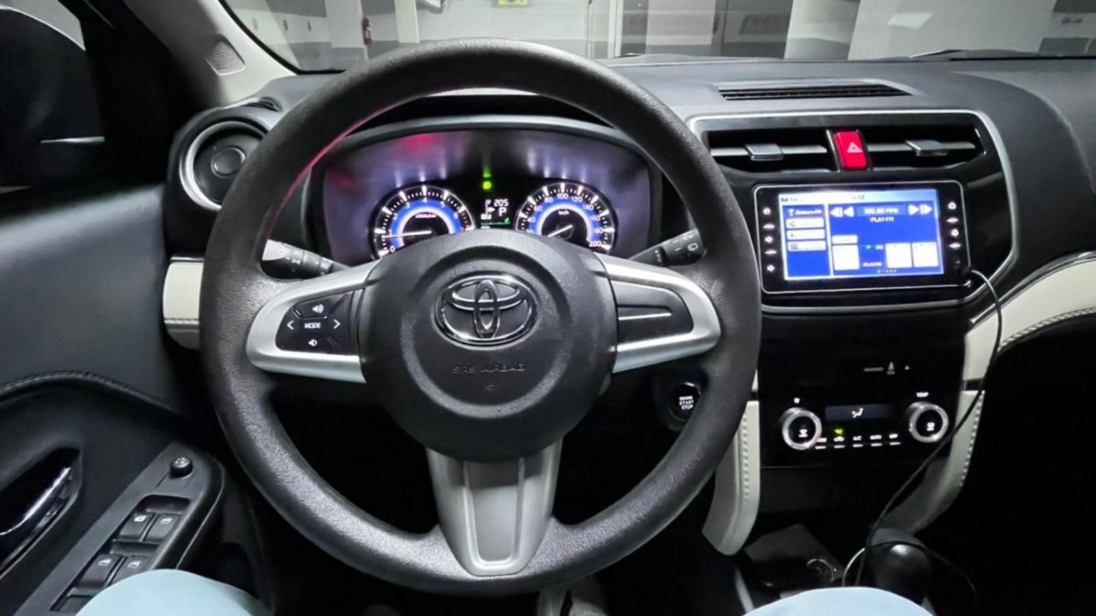 Toyota RUSH RUSH 1.5 XLI 4X2 AT 2022 - Imagen 10 de 10