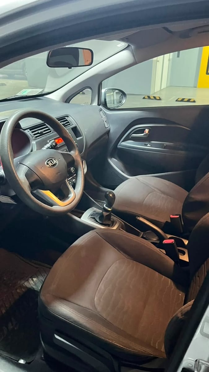 Kia RÍO 5 1.4 EX 4X2 AC DAB ABS 6MT 5P. 2015 - Imagen 10 de 10