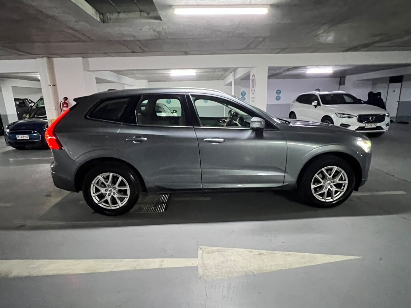 Volvo XC60 D4 DIESEL 4X4 2018 - Foto 4 de 10