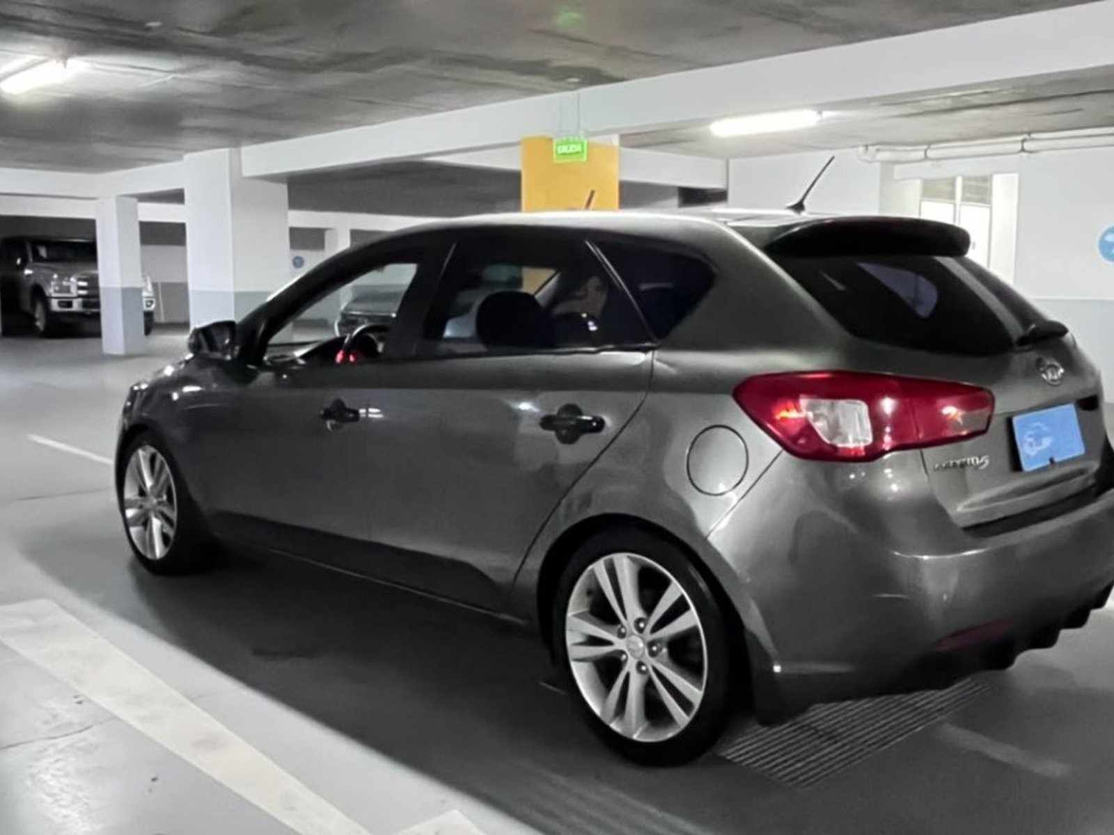 Kia CERATO 5 SX 1.6 2011 - Foto 4 de 10