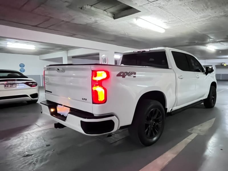 Chevrolet SILVERADO LTZ 5.3 2022 - Imagen 4 de 9