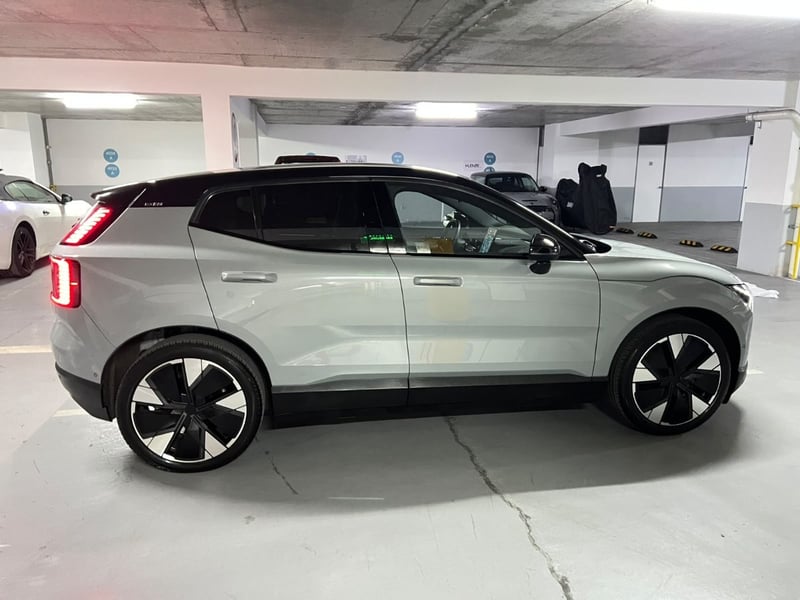 Volvo EX30 ULTRA 2025 - Imagen 4 de 10