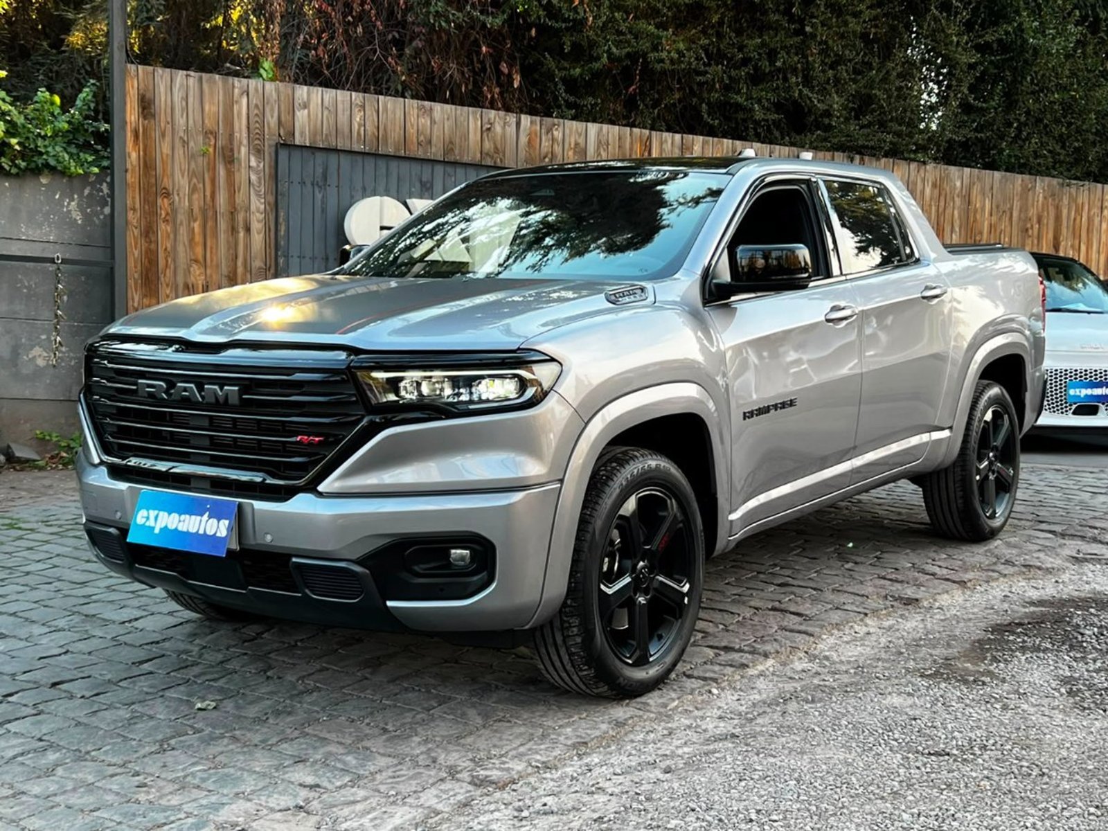 RAM RAMPAGE R/T 2.0 4x4 2025 - Foto 3 de 10