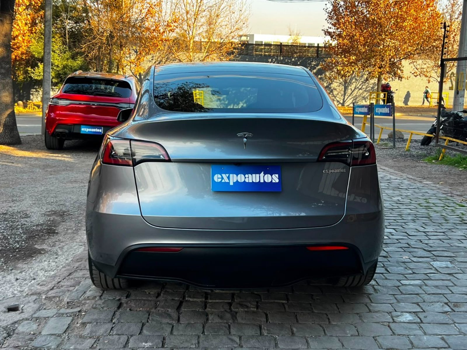 Tesla MODEL Y STANDARD RANGE RWD 2024 - Foto 5 de 10
