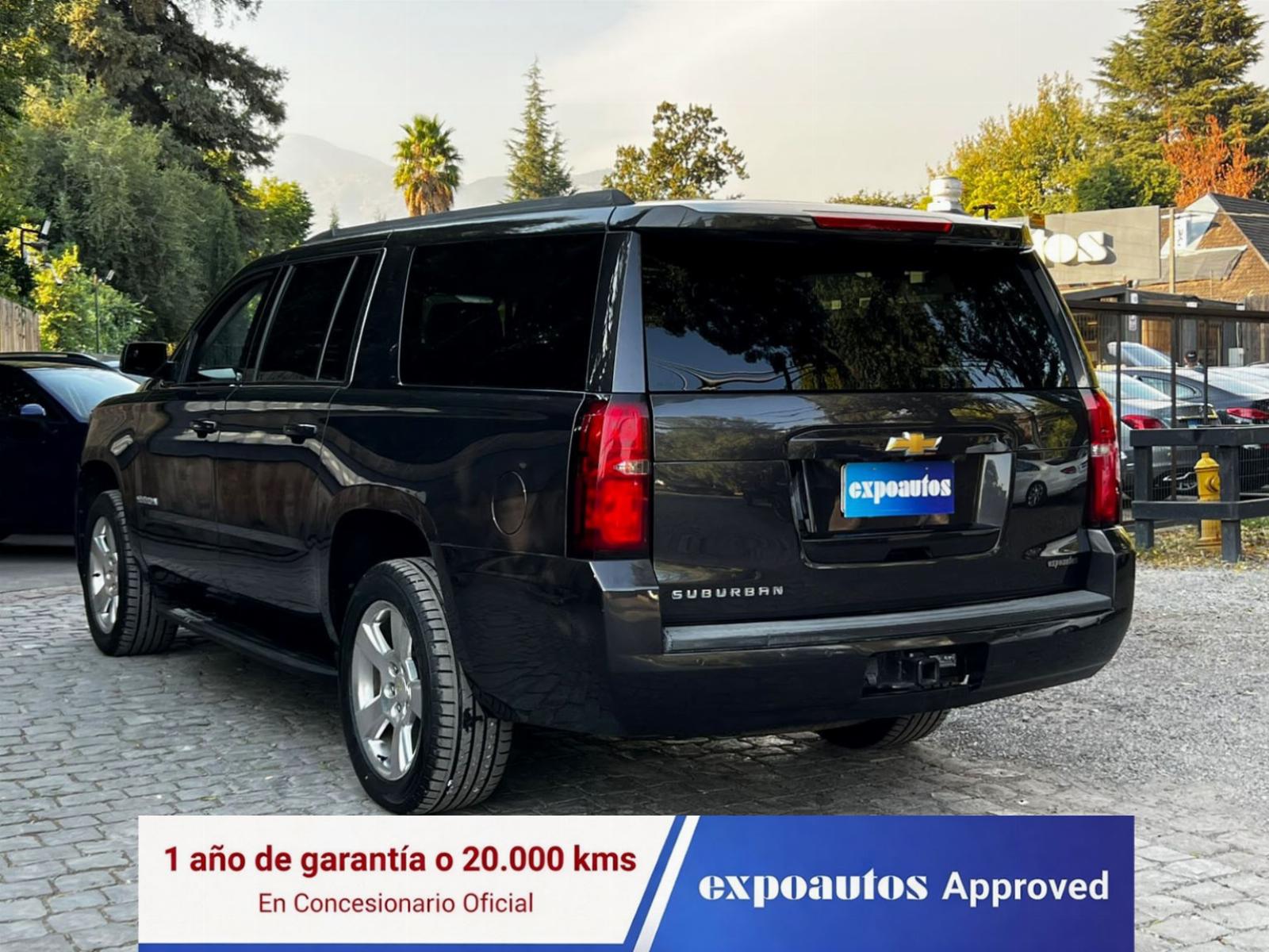 Chevrolet SUBURBAN LT 4WD 5.3 AT 2015 - Imagen 4 de 10