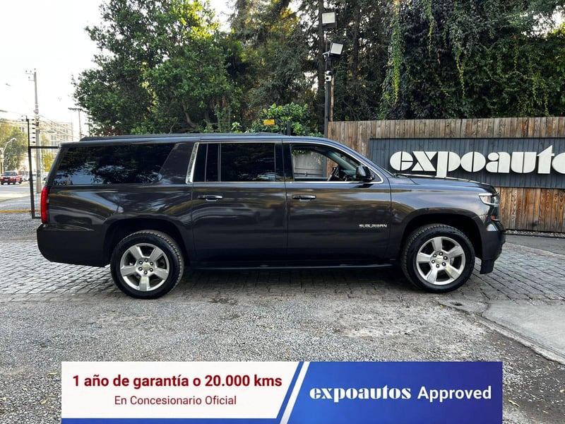 Chevrolet SUBURBAN LT 4WD 5.3 AT 2015 - Imagen 9 de 10