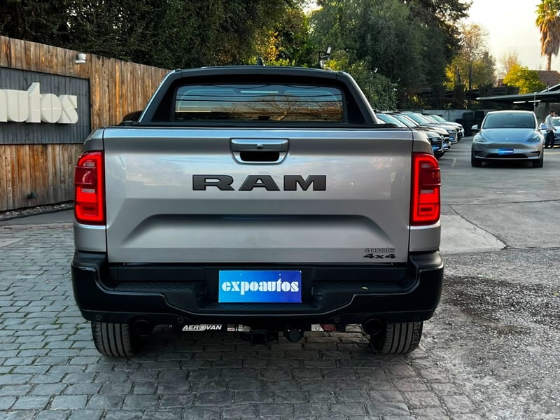 RAM RAMPAGE R/T 2.0 4x4 2025 - Imagen 5 de 10