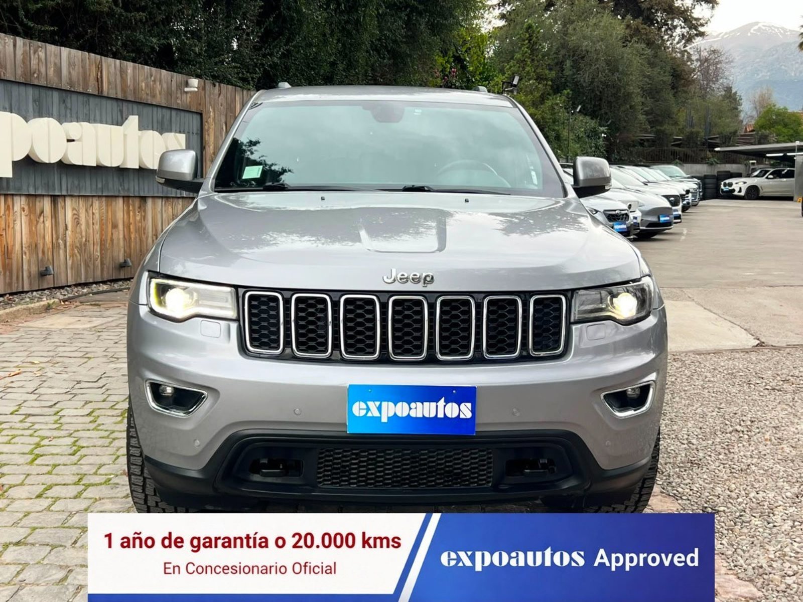 Jeep GRAND CHEROKEE 3.6 LAREDO 4X4 2018 - Foto 2 de 10