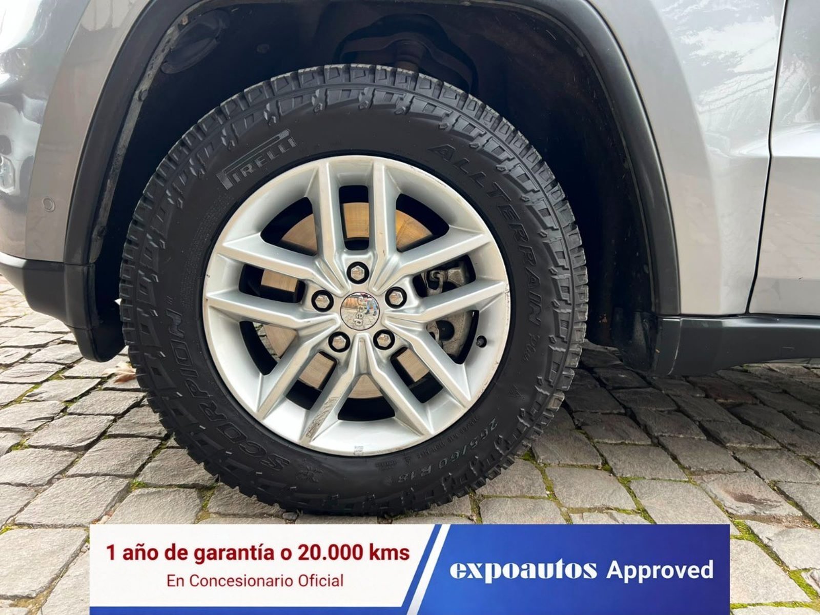 Jeep GRAND CHEROKEE 3.6 LAREDO 4X4 2018 - Imagen 9 de 10