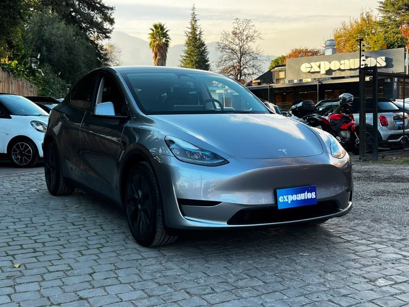 Tesla MODEL Y STANDARD RANGE RWD 2024