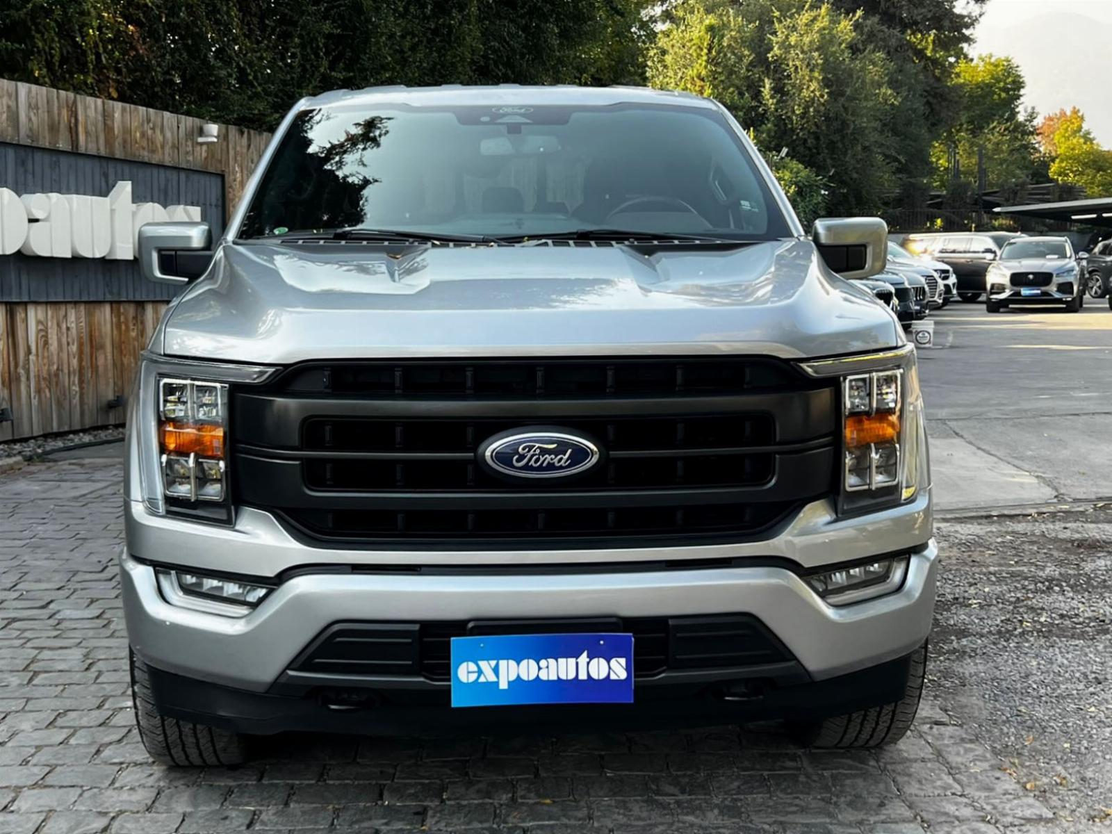 Ford F-150 LARIAT SPORT 5.0 2023 - Foto 3 de 10