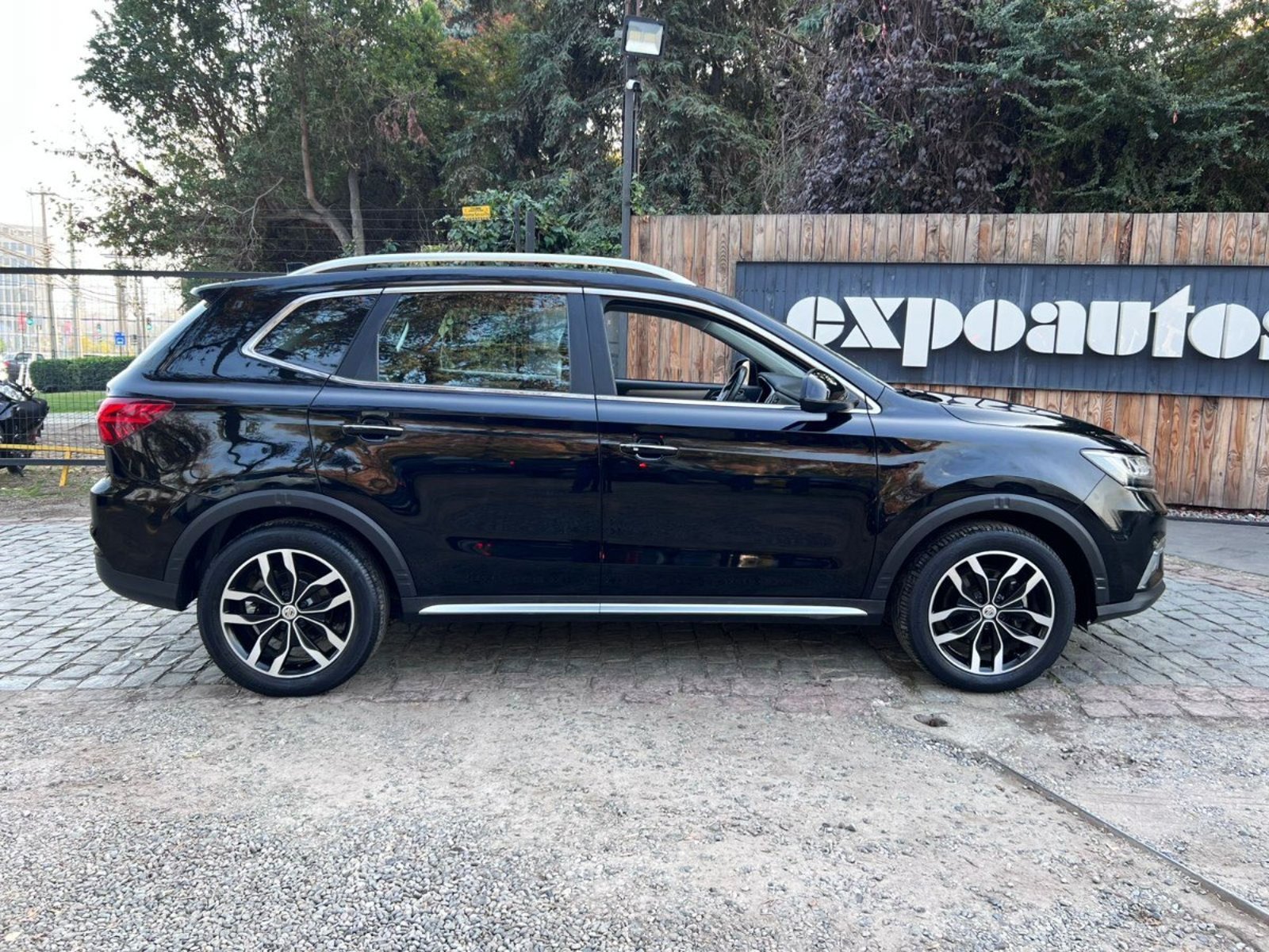MG RX5 2.0T AWD AT 2019 - Imagen 7 de 10