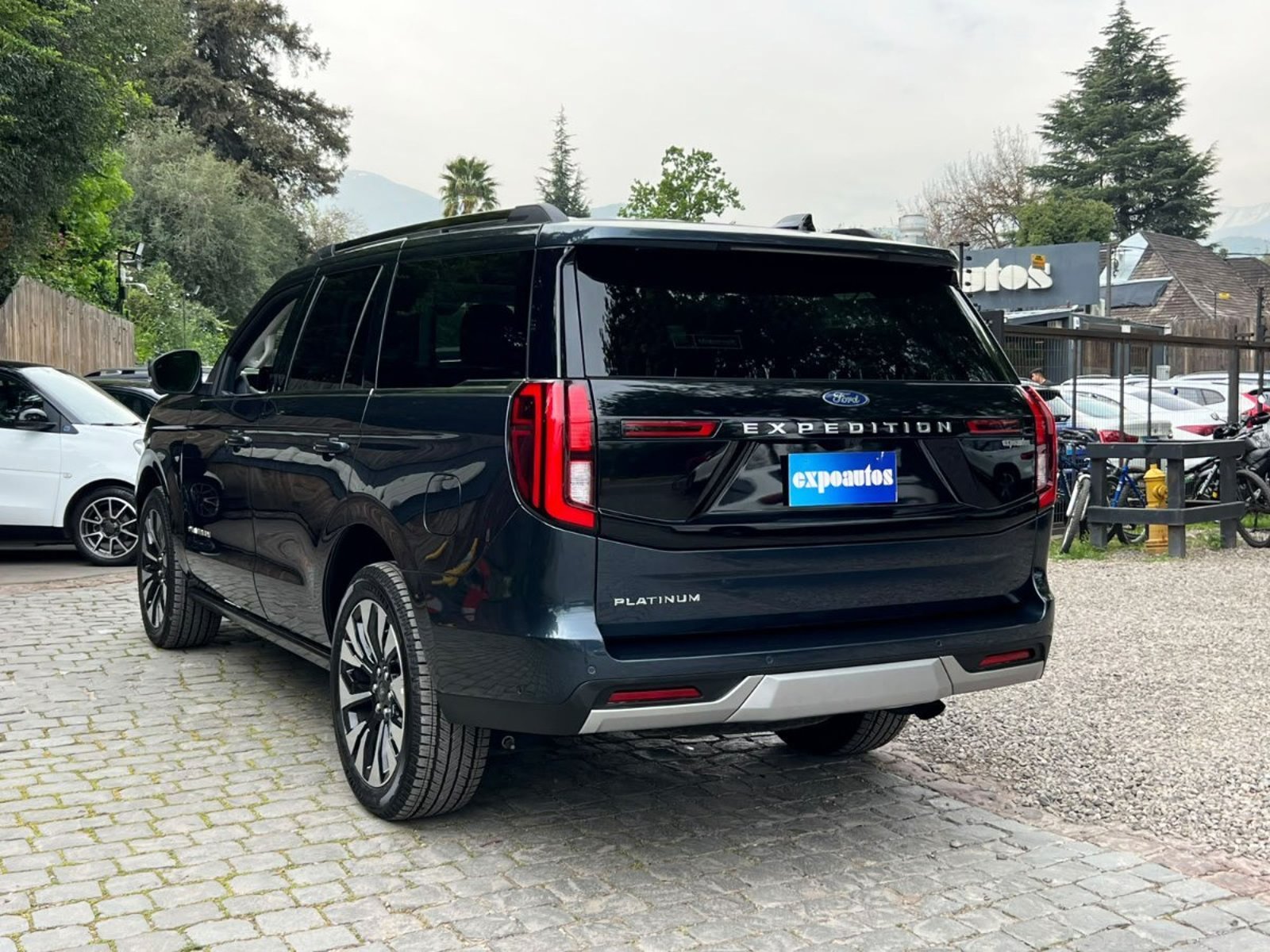 Ford EXPEDITION PLATINUM 3.5 AWD 2026 - Foto 4 de 10