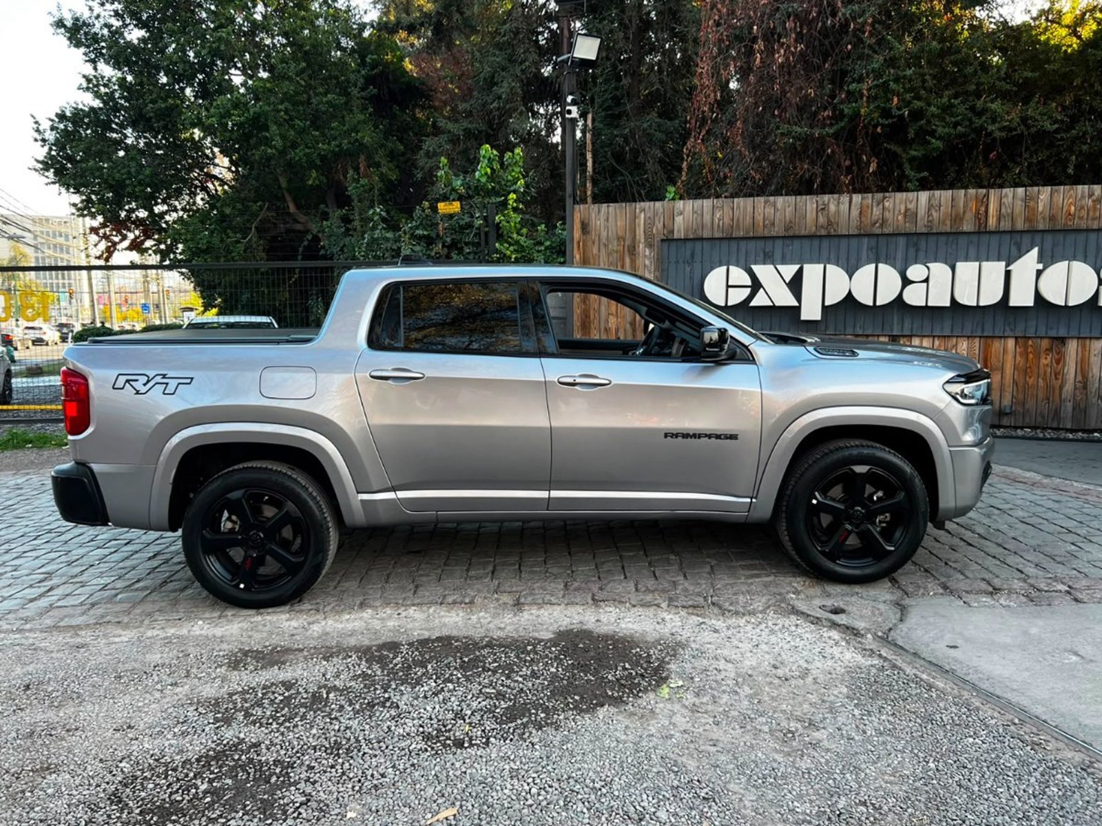 RAM RAMPAGE R/T 2.0 4x4 2025 - Imagen 7 de 10