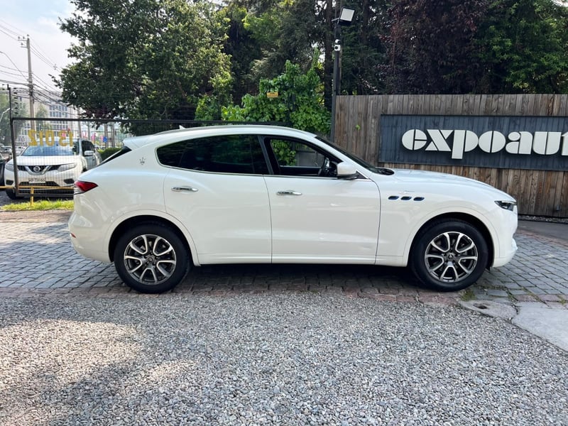 Maserati LEVANTE GT HYBRID AWD 2.0 2024 - Imagen 7 de 10
