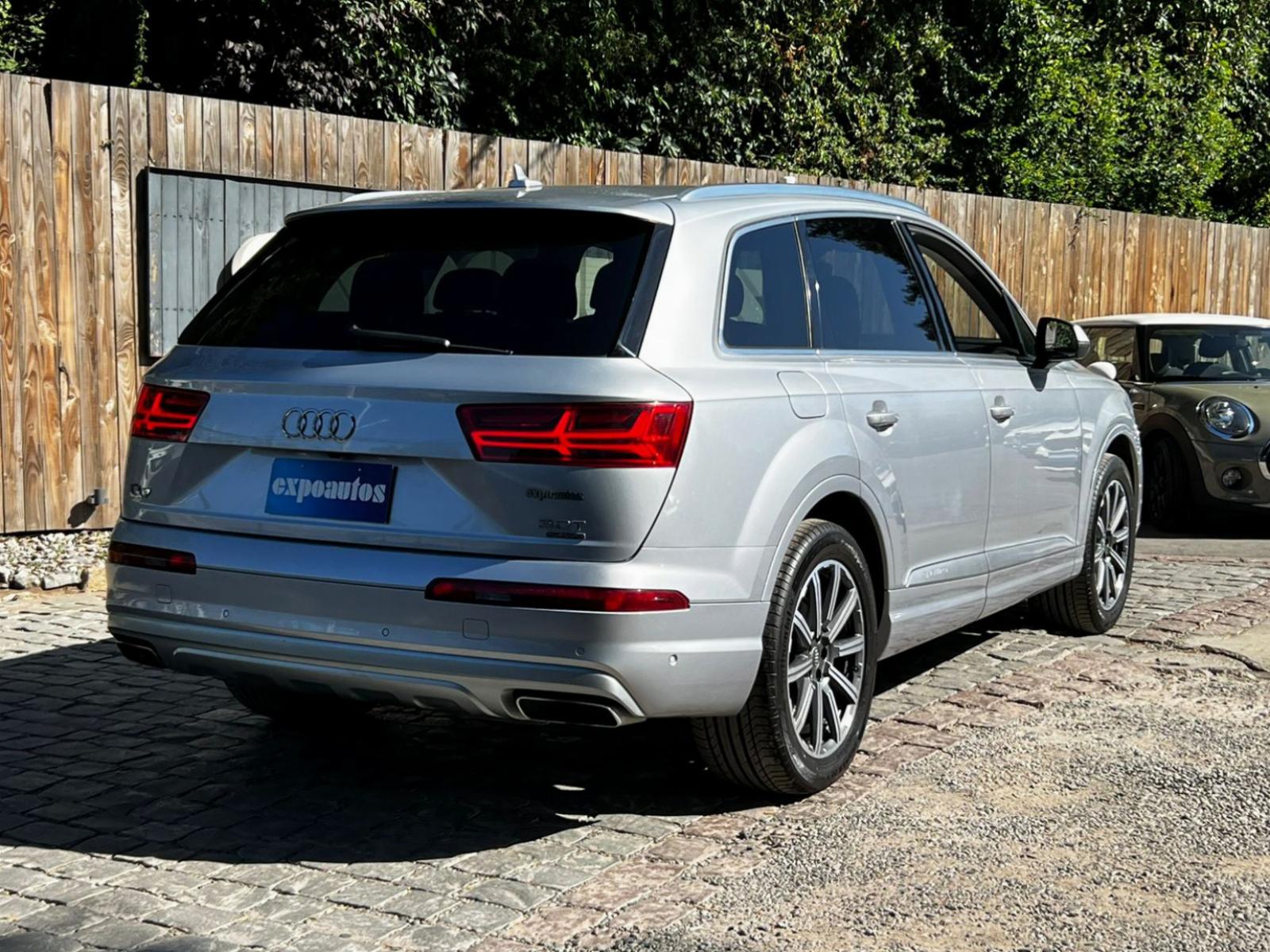 Audi Q7 3.0 TFSI QUATTRO 2017 - Foto 4 de 10