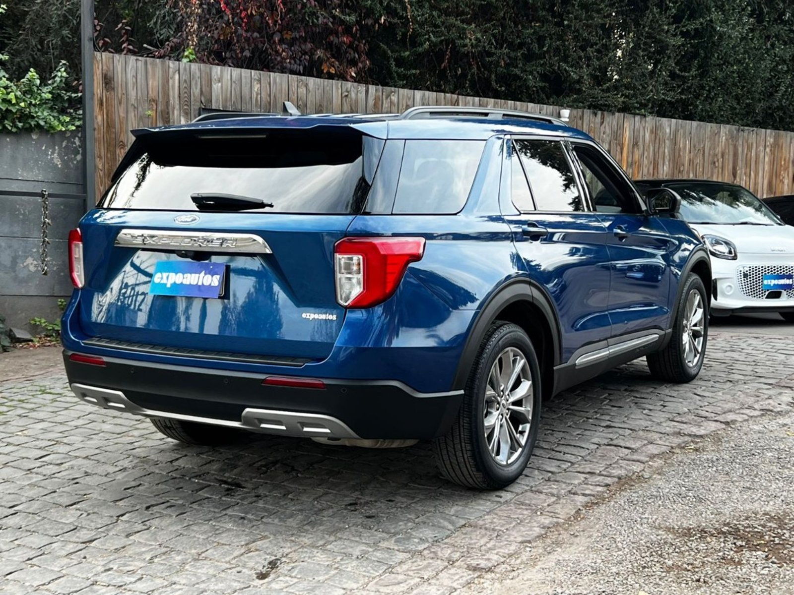 Ford EXPLORER 2.3 4WD XLT ECOBOOST 2023 - Foto 4 de 10