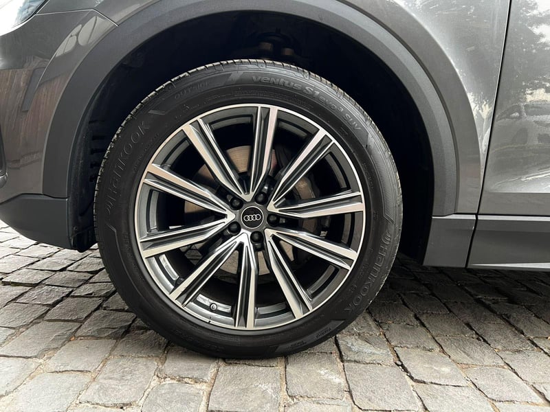 Audi Q8 55 TFSI QUATTRO 3.0 2024 - Imagen 9 de 10