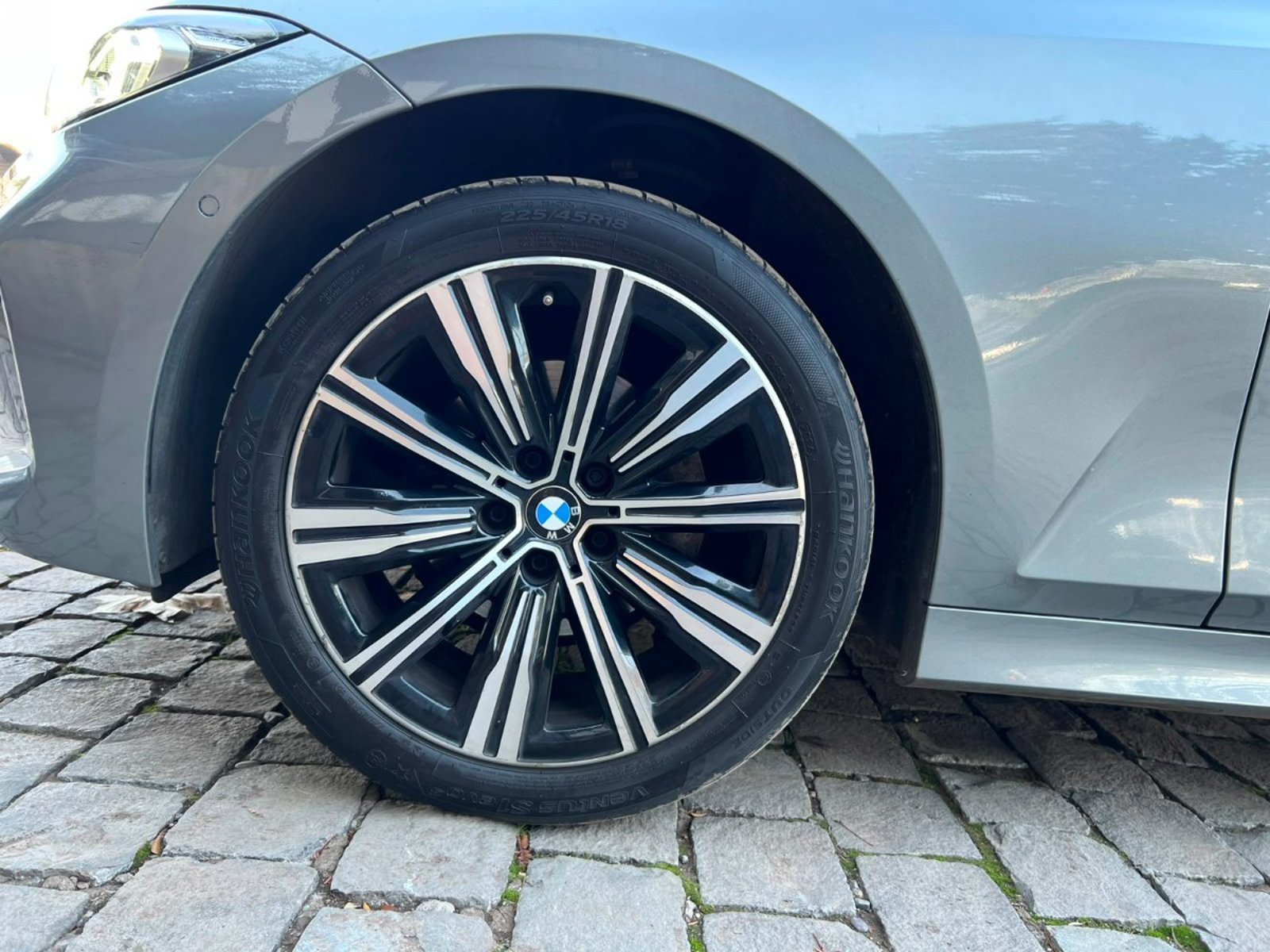 BMW 320 DYNAMIC 2.0 AT 2023 - Imagen 9 de 10