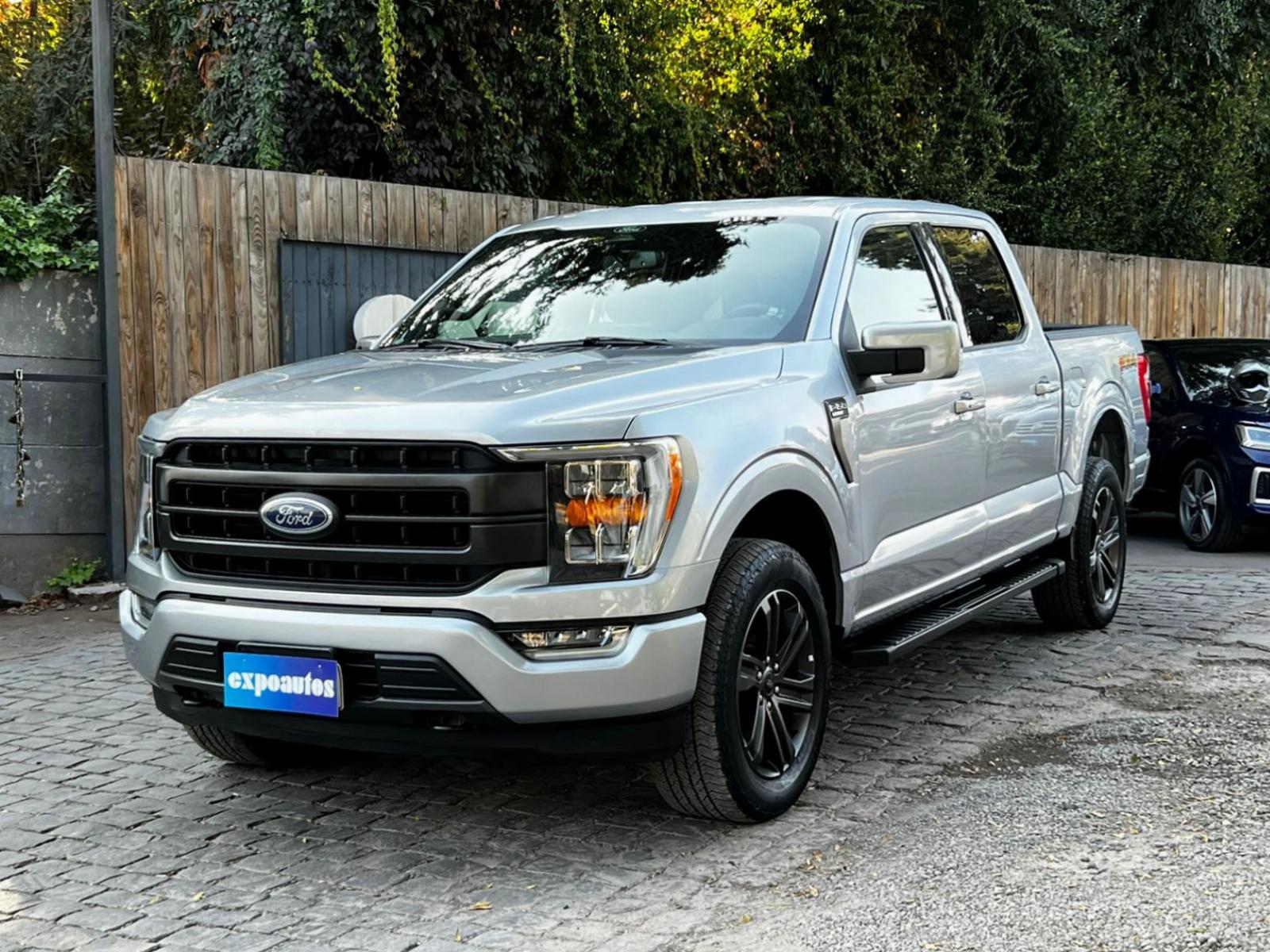 Ford F-150 LARIAT SPORT 5.0 2023 - Foto 2 de 10