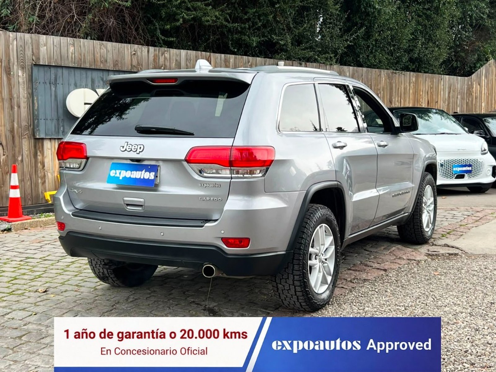 Jeep GRAND CHEROKEE 3.6 LAREDO 4X4 2018 - Imagen 4 de 10