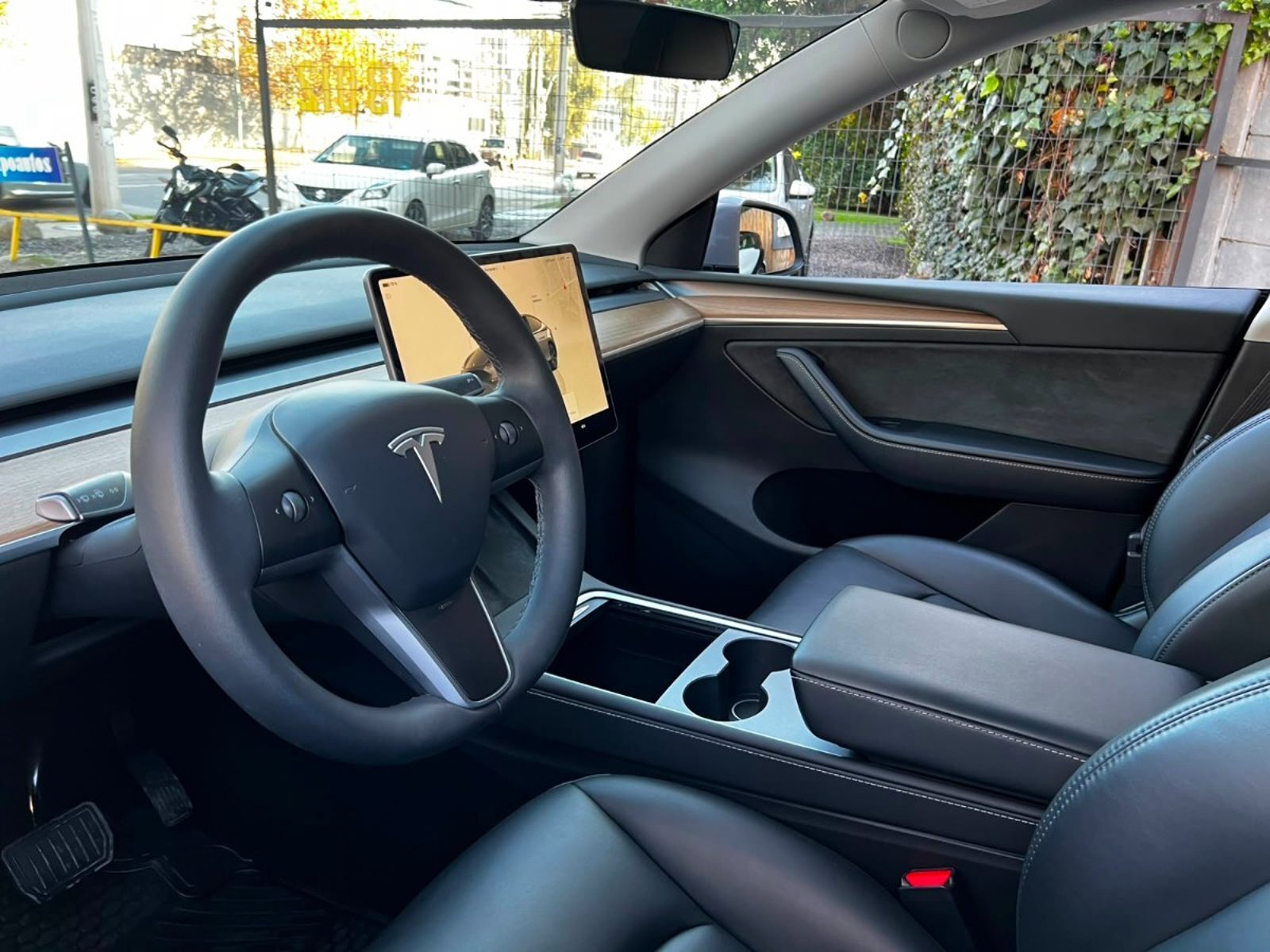 TESLA MODEL Y STANDARD RANGE RWD 2024 - Imagen 10 de 10