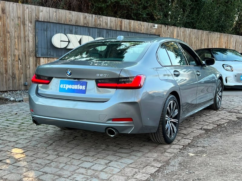 BMW 320 DYNAMIC 2.0 AT 2023 - Imagen 4 de 10