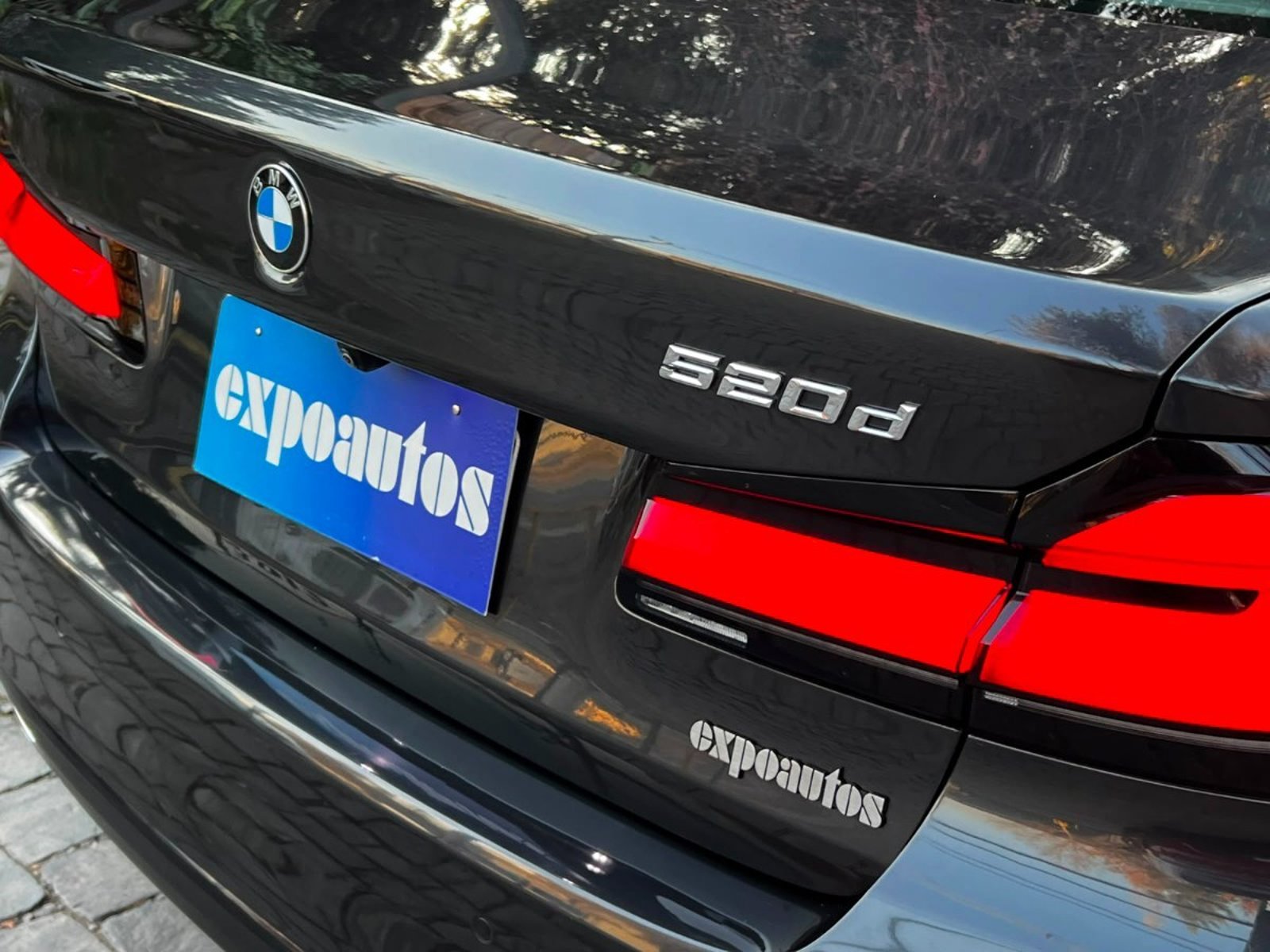 BMW 520 D HERITAGE 2.0 2022 - Imagen 8 de 10