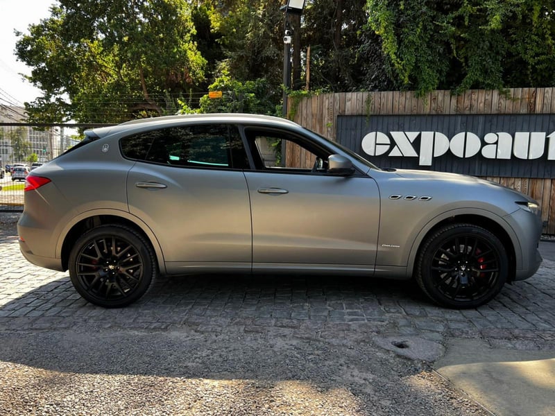 Maserati LEVANTE GRAN LUSSO S 3.0 2018 - Imagen 5 de 8